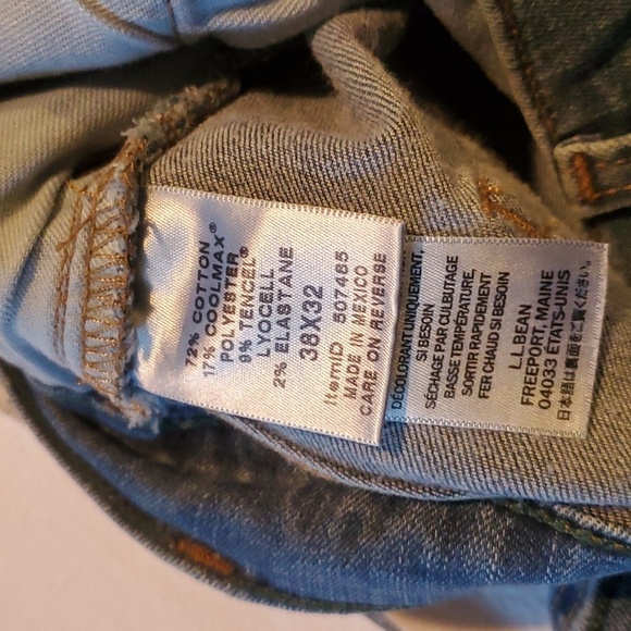 L.L. Bean Faded Blue BeanFlex Standard Fit Sz. 38x32 Jeans - Picture 7 of 12